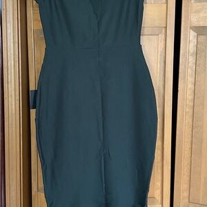 lulu’s Forest Green Midi Dress with Timeless Elegance